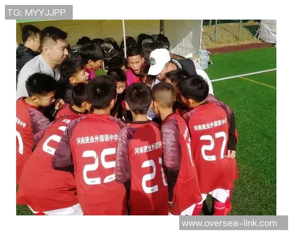 从青训到巅峰：足球转会背后的奋斗与梦想之路